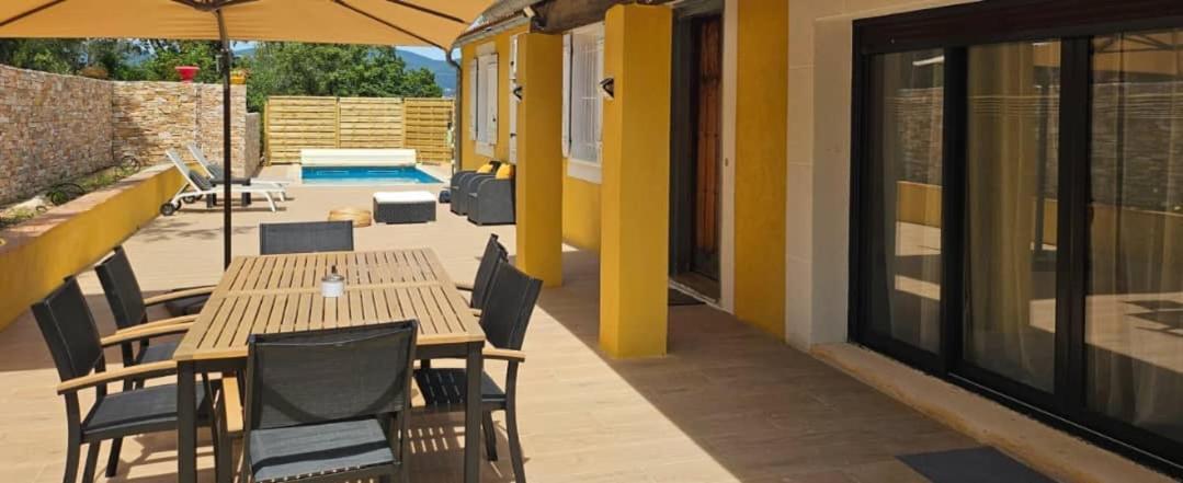 Magnifique Villa Avec Piscine, Sauna Et Hammam La Crau Luaran gambar