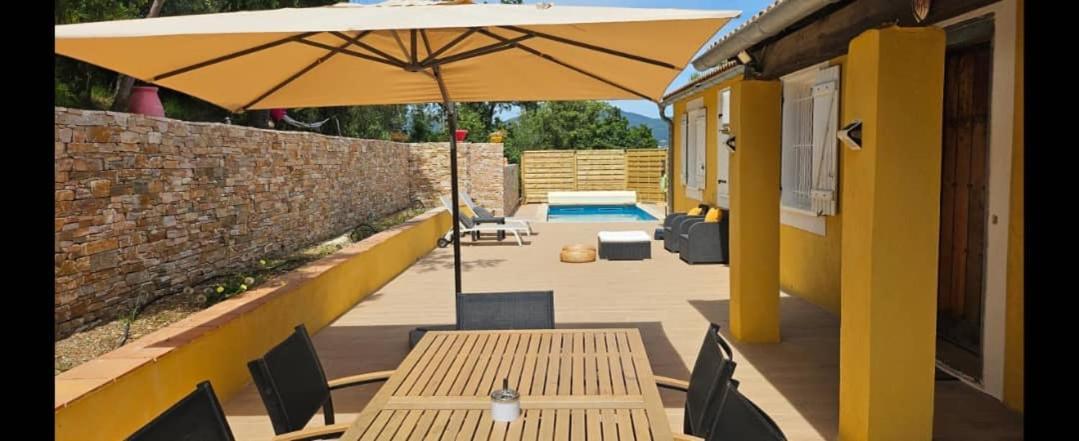 Magnifique Villa Avec Piscine, Sauna Et Hammam La Crau Luaran gambar