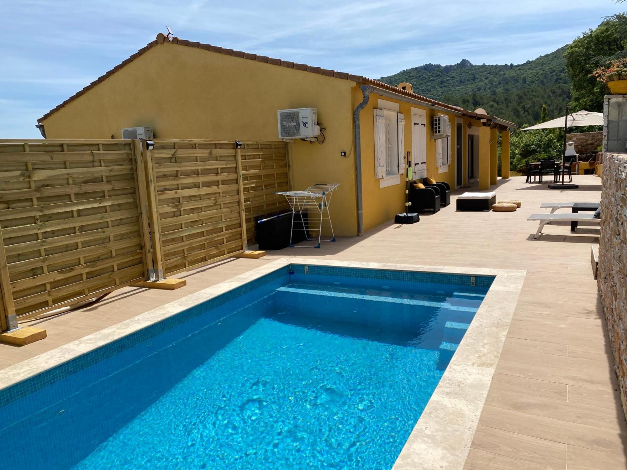 Magnifique Villa Avec Piscine, Sauna Et Hammam La Crau Luaran gambar